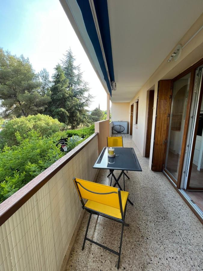 T2 Avec Terrasse & Parking A 5 Min Du Centre, 10 Min Des Plages Hyeres Ngoại thất bức ảnh